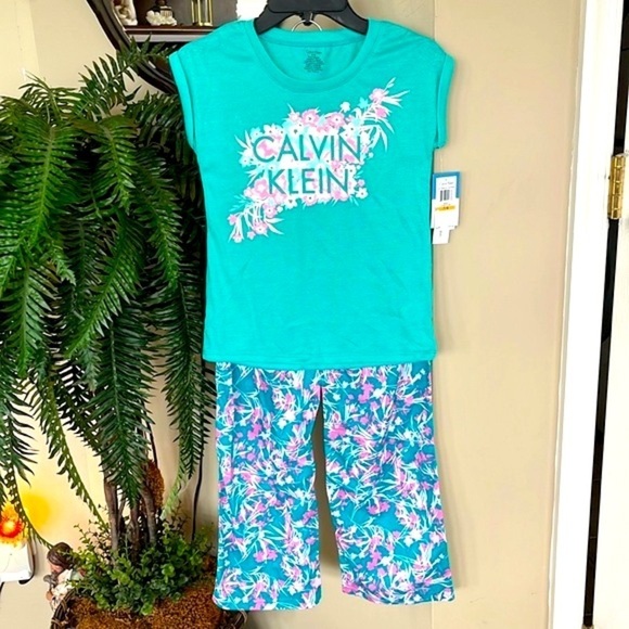 Brand New Calvin Klein 2-Piece Pajama Set Tropical Floral Flame Resistant Sleep - Picture 1 of 15